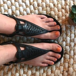 Black gently used Teva sandals